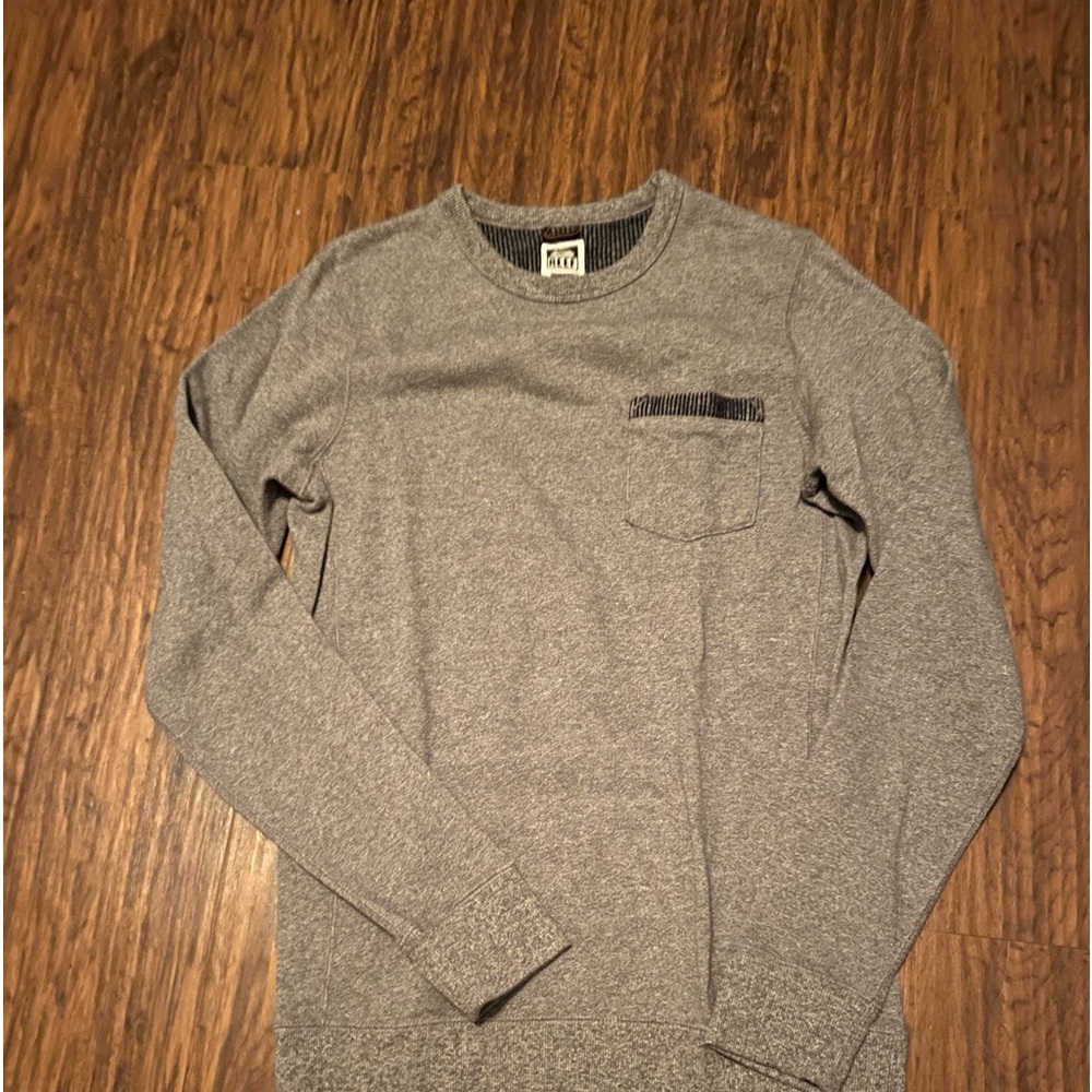 Men’s Reef log sleeve shirt